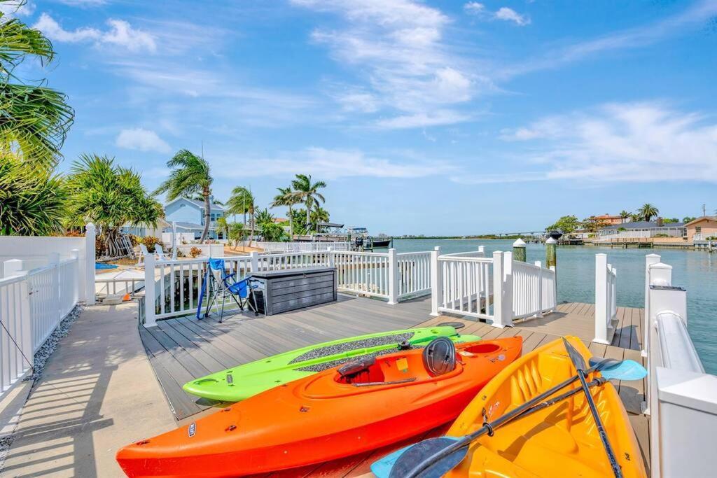 Island Paradise 3 Bed Waterfront/heated Pool Clearwater Beach