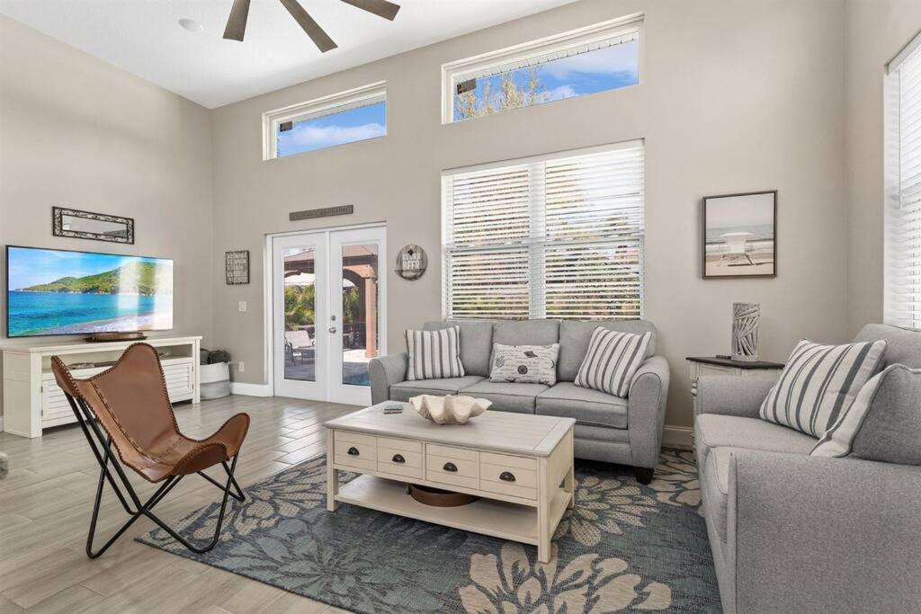 7 Bedroom 5 Bath With On Clearwater Beach! * Clearwater Beach