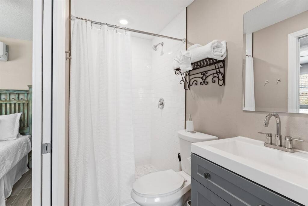 Holiday home 7 Bedroom 5 Bath With On Clearwater Beach! Clearwater Beach