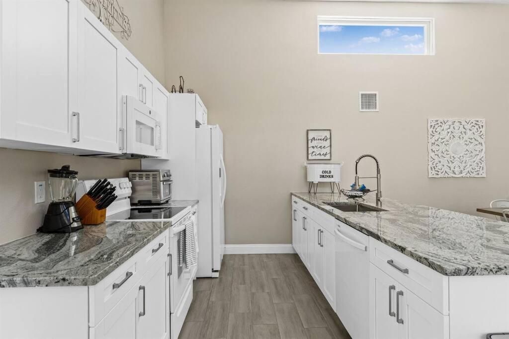 Holiday home 7 Bedroom 5 Bath With On Clearwater Beach! Clearwater Beach