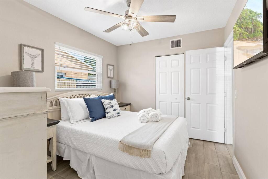 Holiday home 7 Bedroom 5 Bath With On Clearwater Beach! *