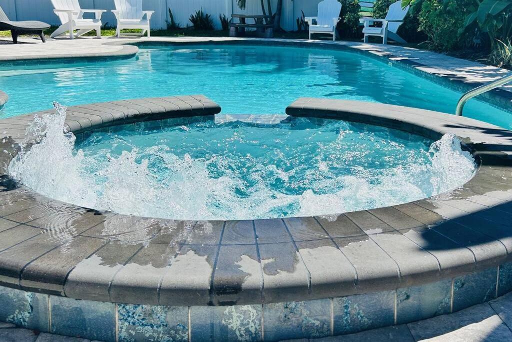 Holiday home Beautiful With Large Pool! Close To The Beach! *
