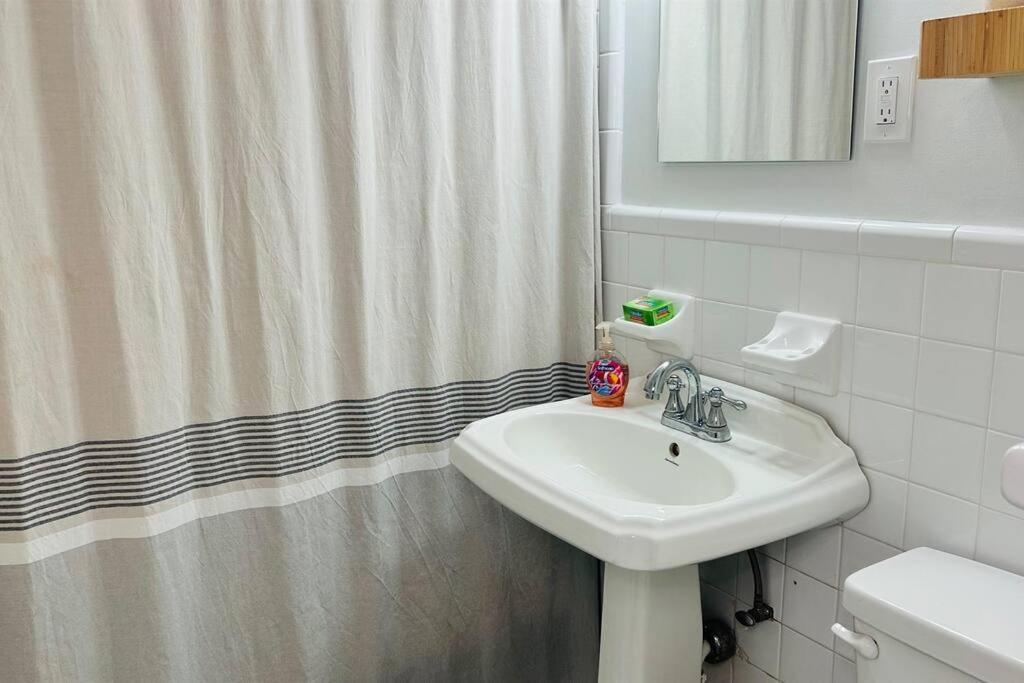 Beautiful With Large Pool! Close To The Beach! Holiday home *