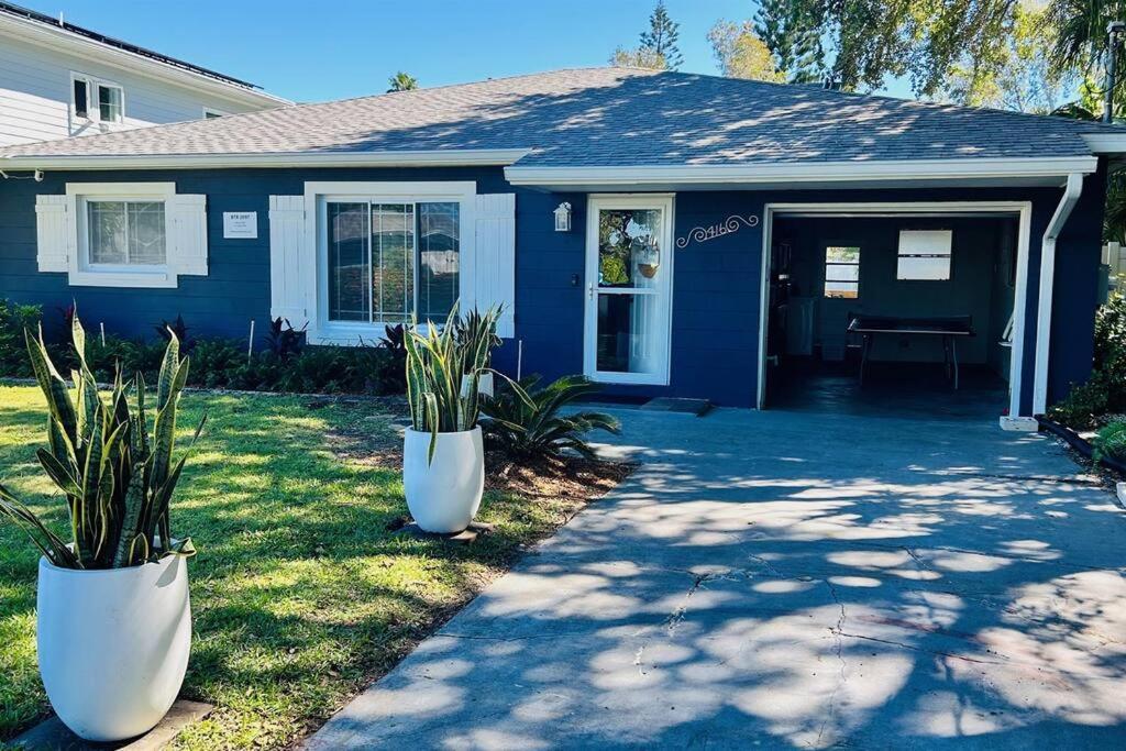 Holiday home Beautiful With Large Pool! Close To The Beach!