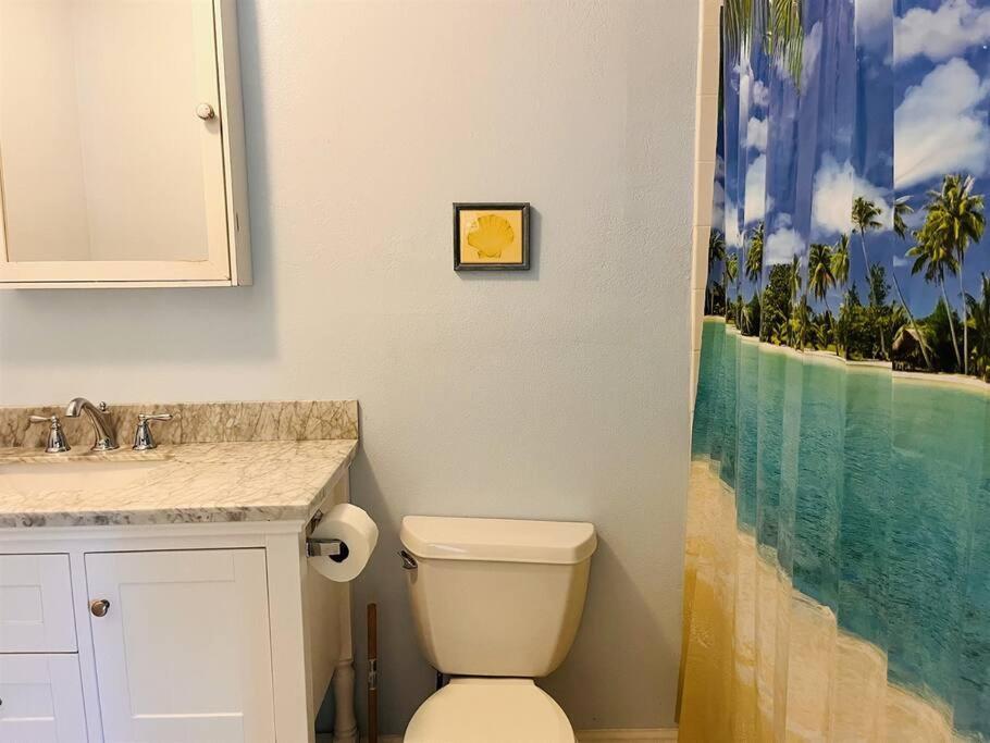 Large Backyard With Heated Pool/ Near