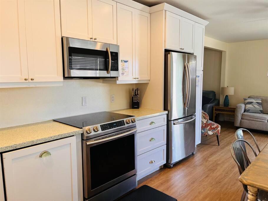 Large Backyard With Heated Pool/ Near Holiday home