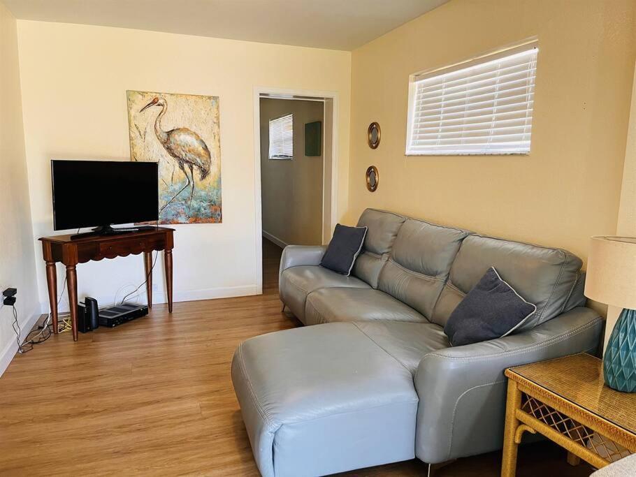 Holiday home Large Backyard With Heated Pool/ Near Clearwater Beach