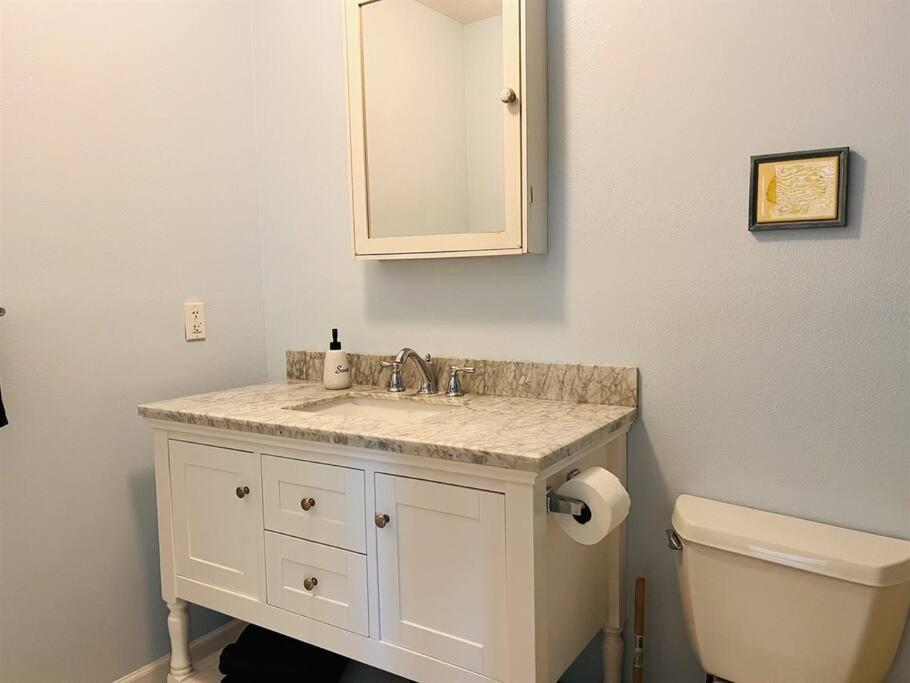 Holiday home Large Backyard With Heated Pool/ Near Clearwater Beach