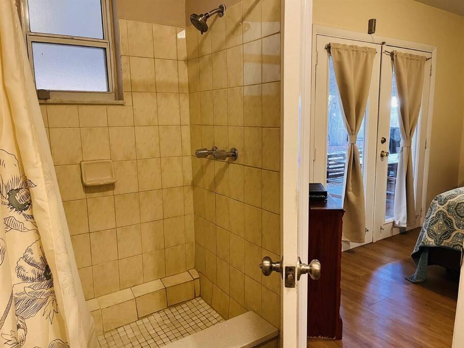 Large Backyard With Heated Pool/ Near Holiday home