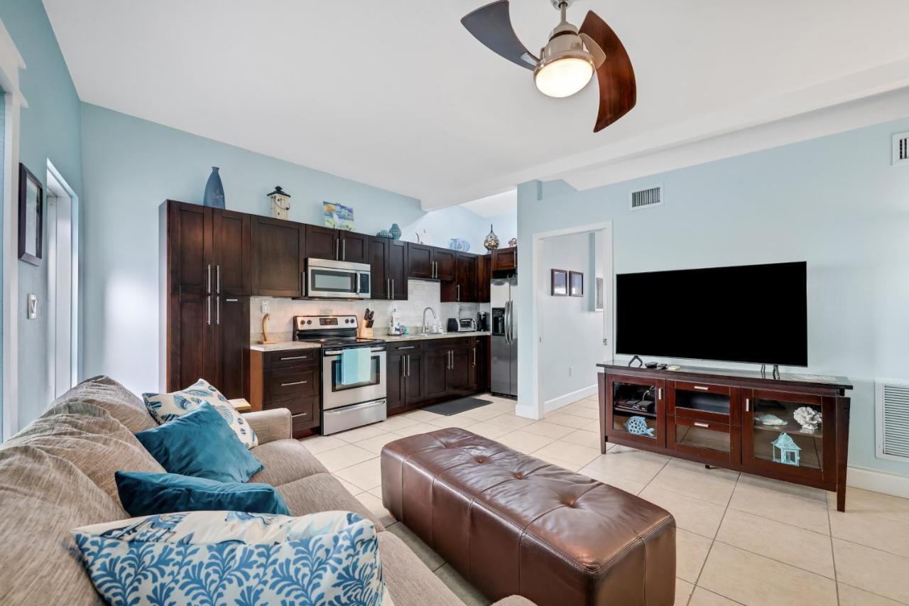 Apartment 53 Steps To Clearwater Beach