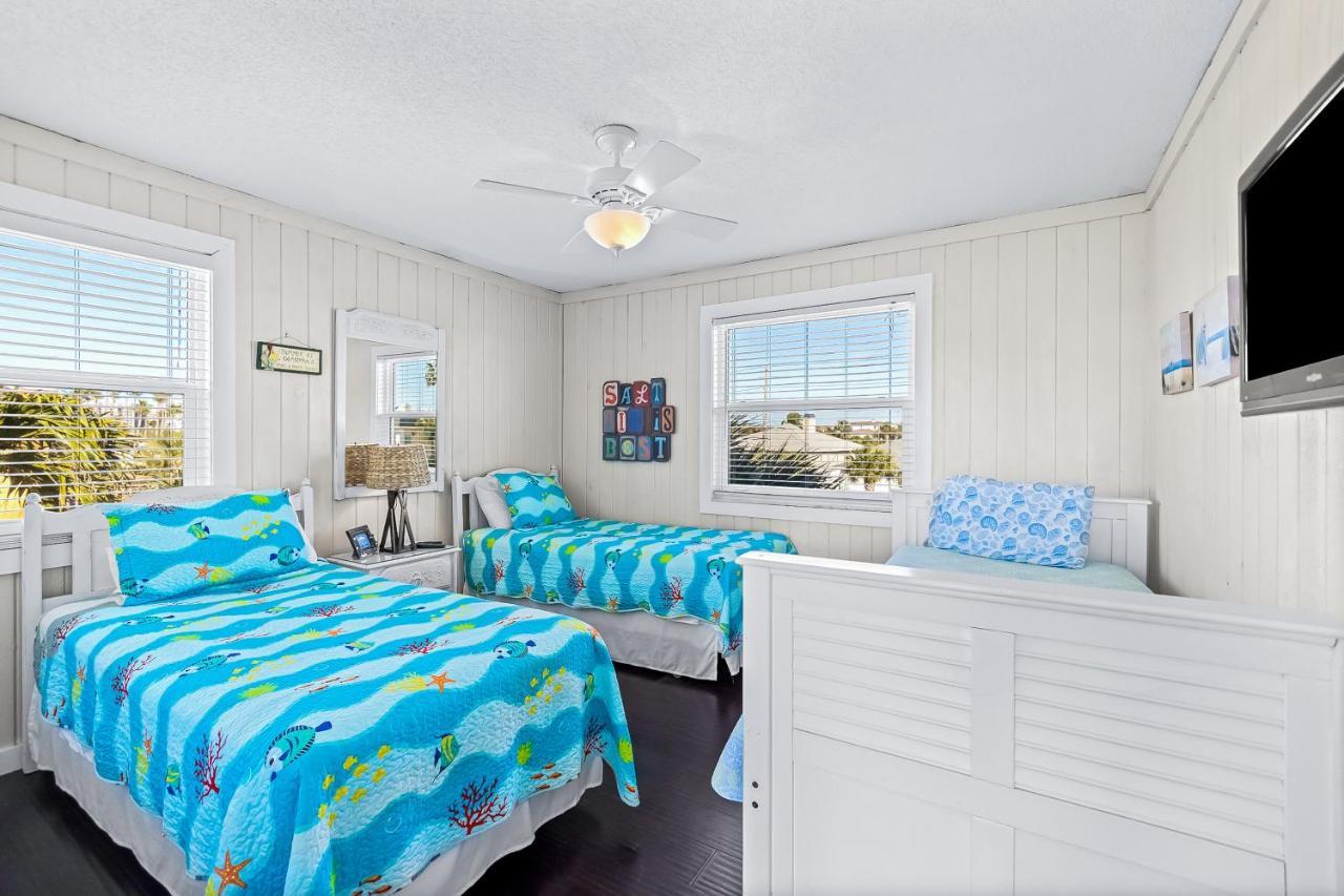 Beachy Keen Apartment *