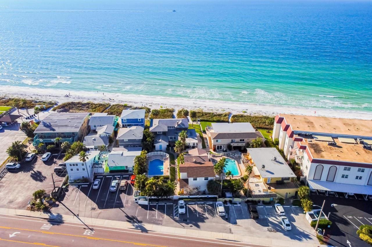 Beachy Keen Apartment