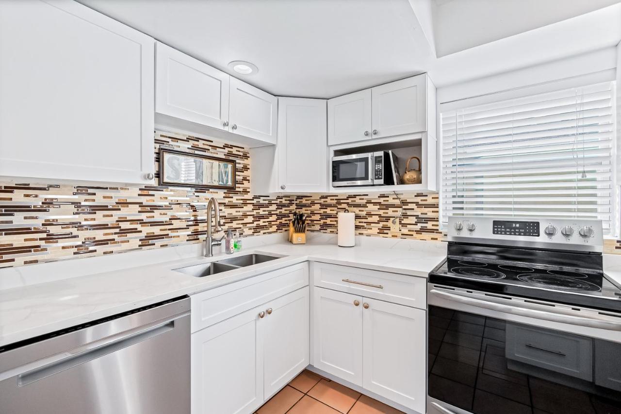 Beachy Keen Apartment *