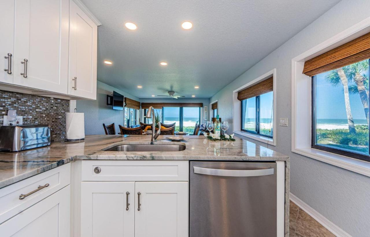 Beachfront Aldea 11 Holiday home *