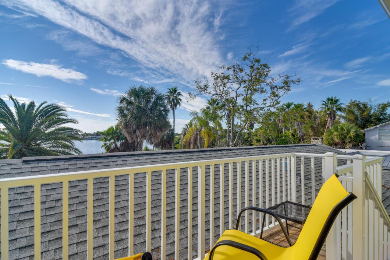 Indian Rocks Getaway With Balcony And Bay View! Apartment