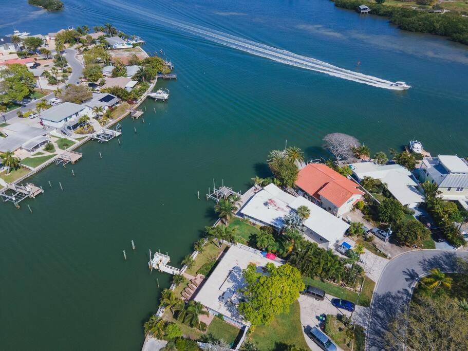 Holiday home Irb Surf House Waterfront Oasis+ Sunshine +fun Kayaks *