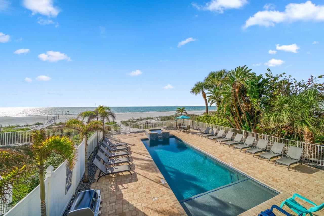 Four Shores Unit 2 Sunset Direct Gulf With Pool And Holiday home Clearwater Beach