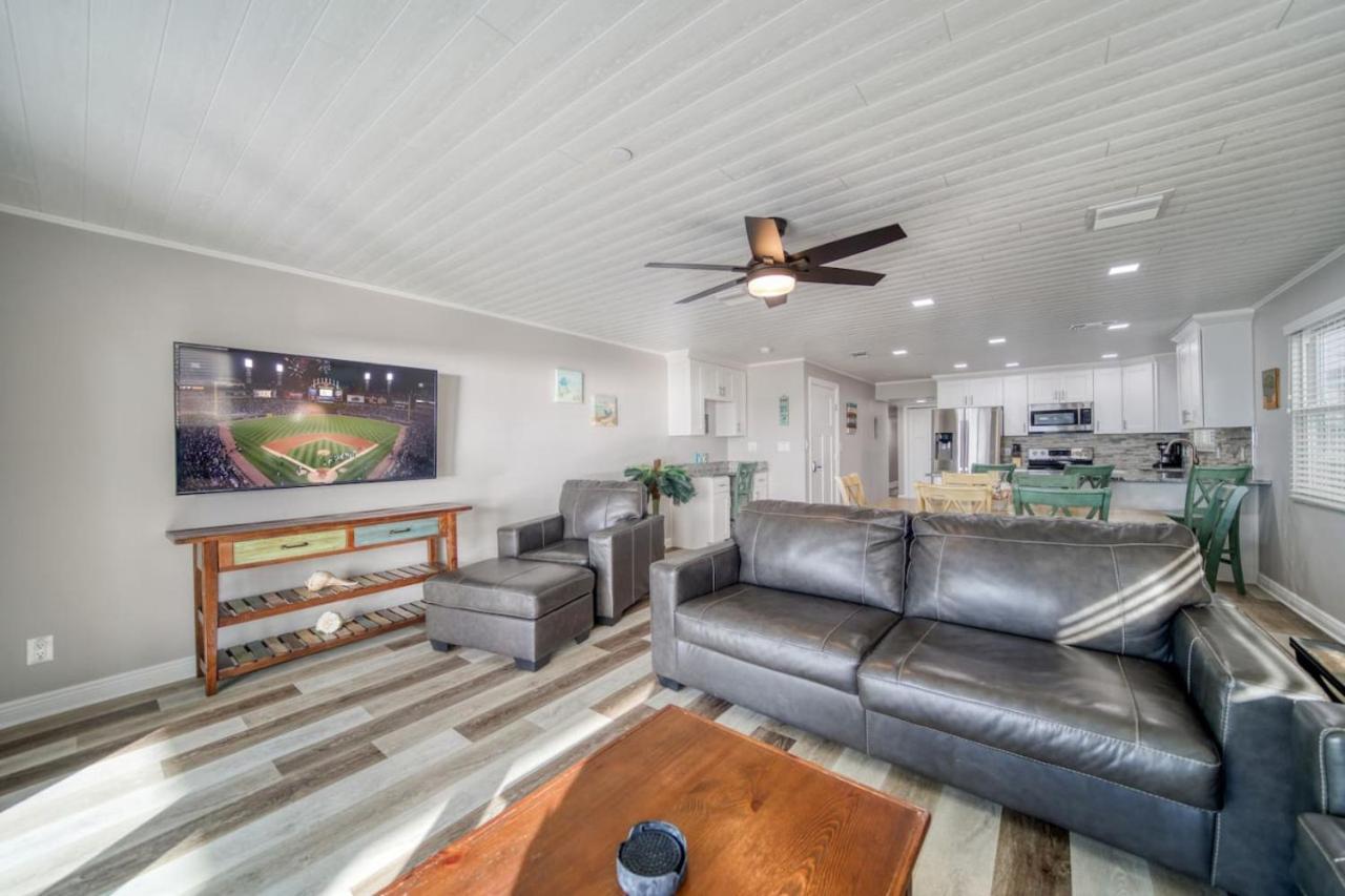 Holiday home Four Shores Unit 2 Sunset Direct Gulf With Pool And