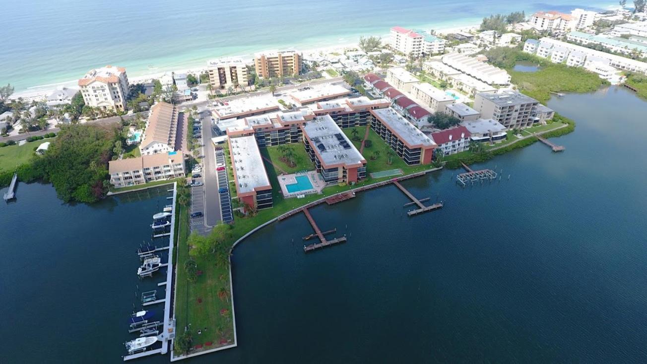Indian Shores Waterway View, Walk To Beach, Pool Hot Tub, Dock Clearwater Beach