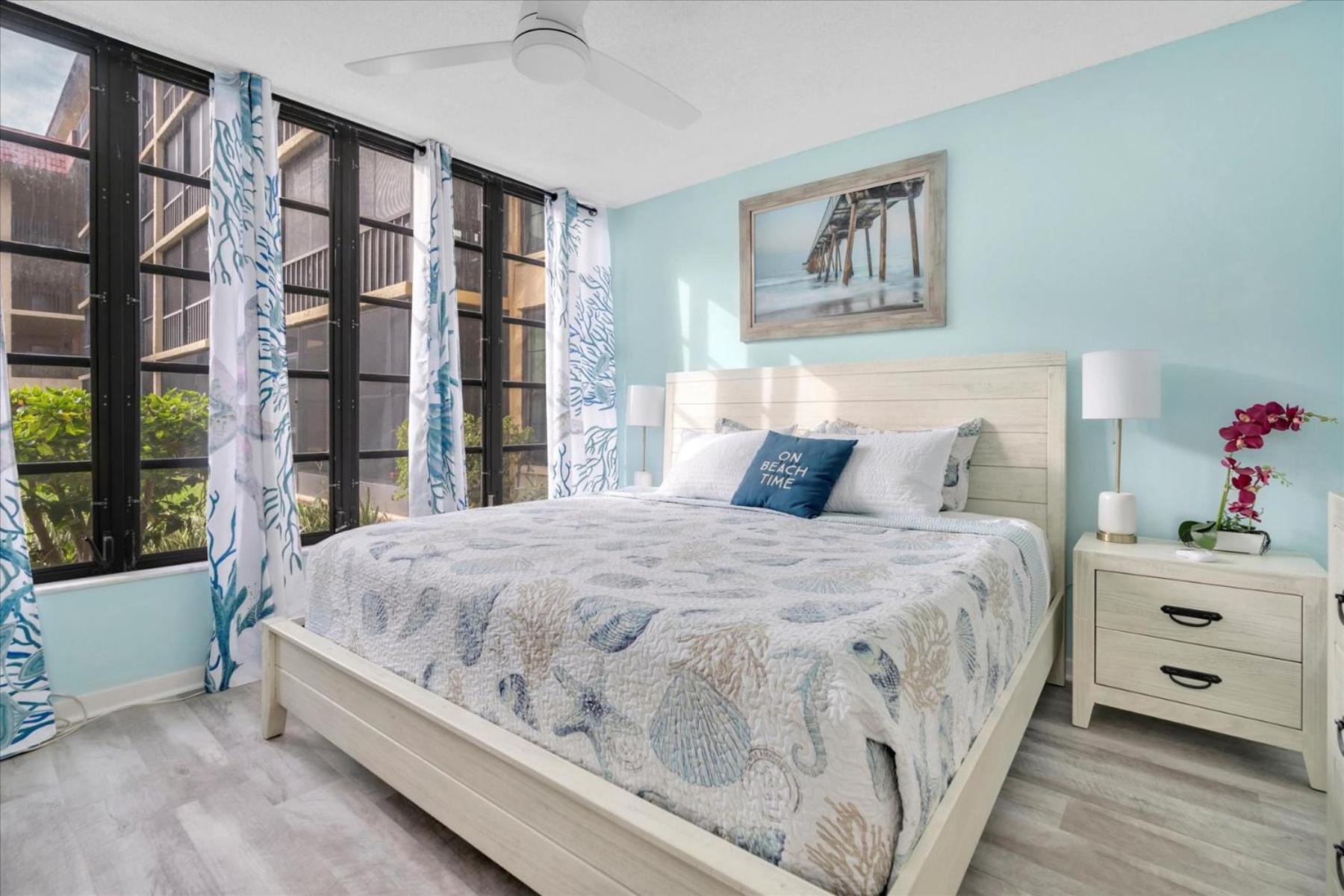 Indian Shores Waterway View, Walk To Beach, Pool Hot Tub, Dock Clearwater Beach