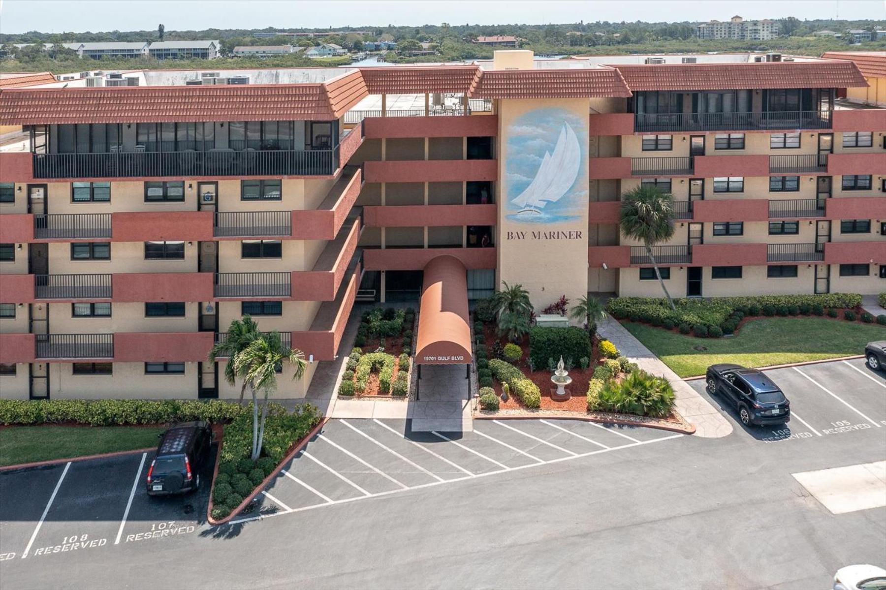 Apartment Indian Shores Waterway View, Walk To Beach, Pool Hot Tub, Dock *