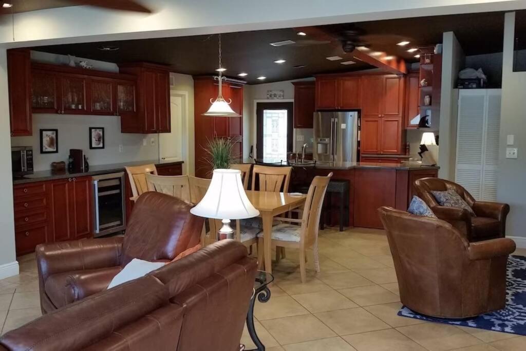 Irb Surf House Waterfront Oasis+ Sunshine +fun Kayaks * Clearwater Beach