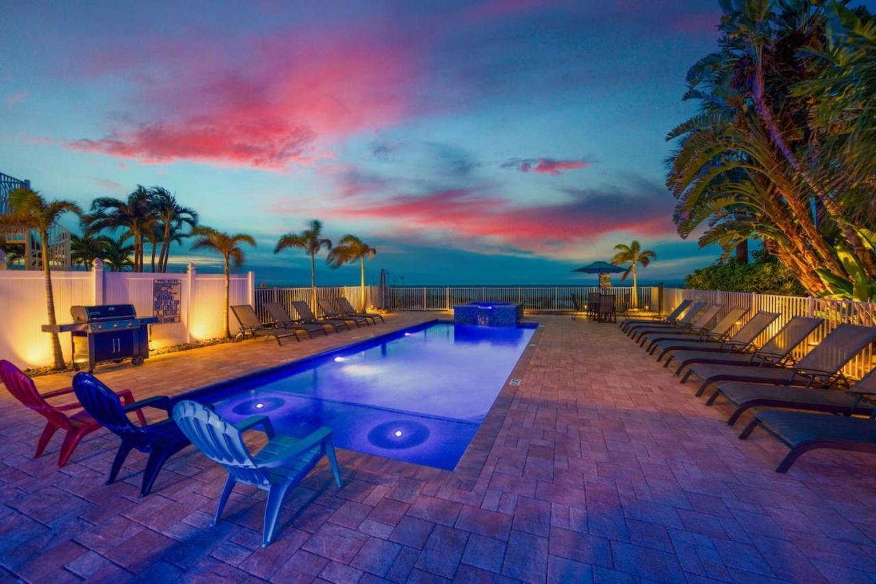 2,000 Sq Ft With Private Indoor Poolside Unit 4 At Four Shores Holiday home *