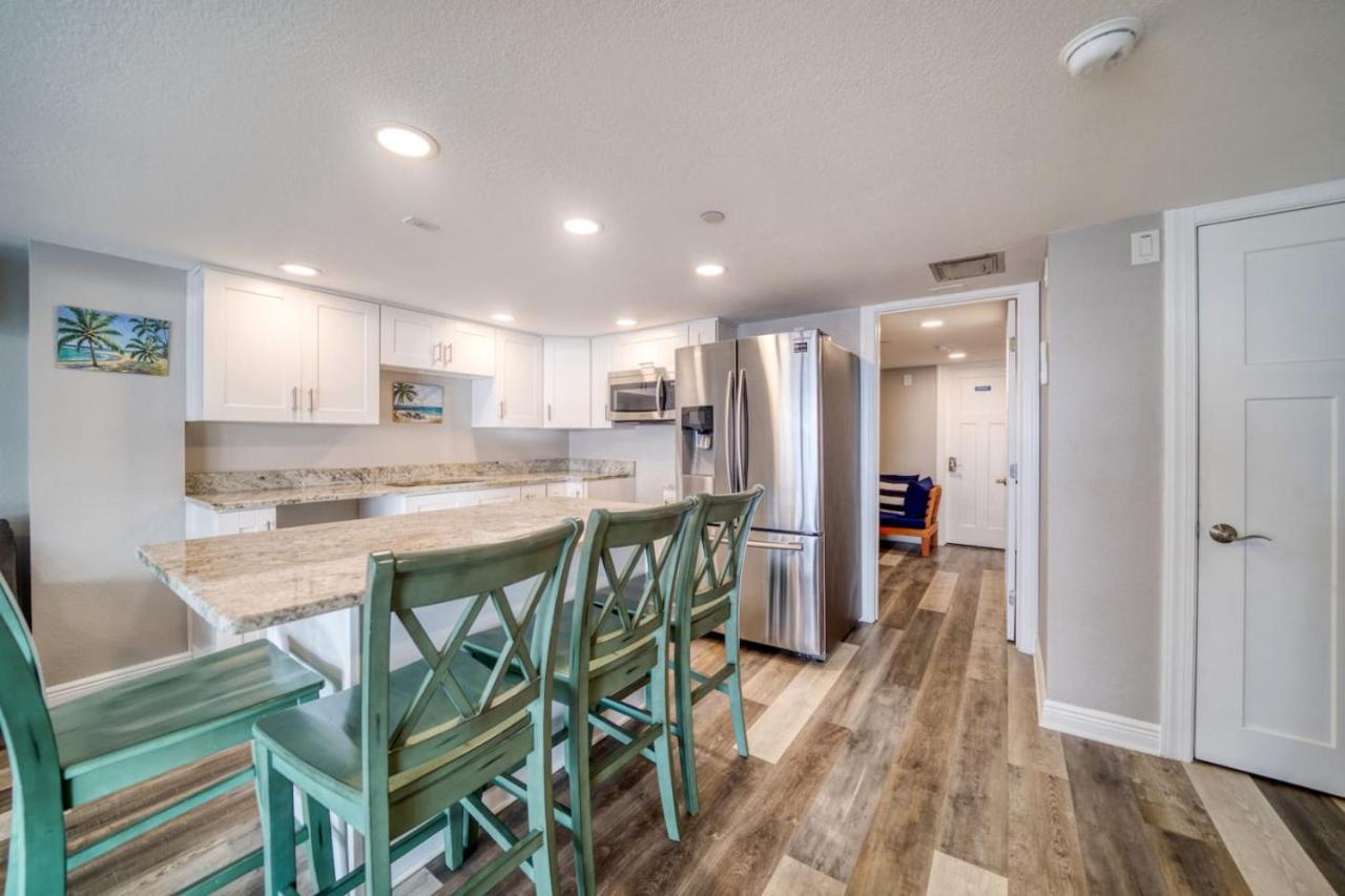 2,000 Sq Ft With Private Indoor Poolside Unit 4 At Four Shores