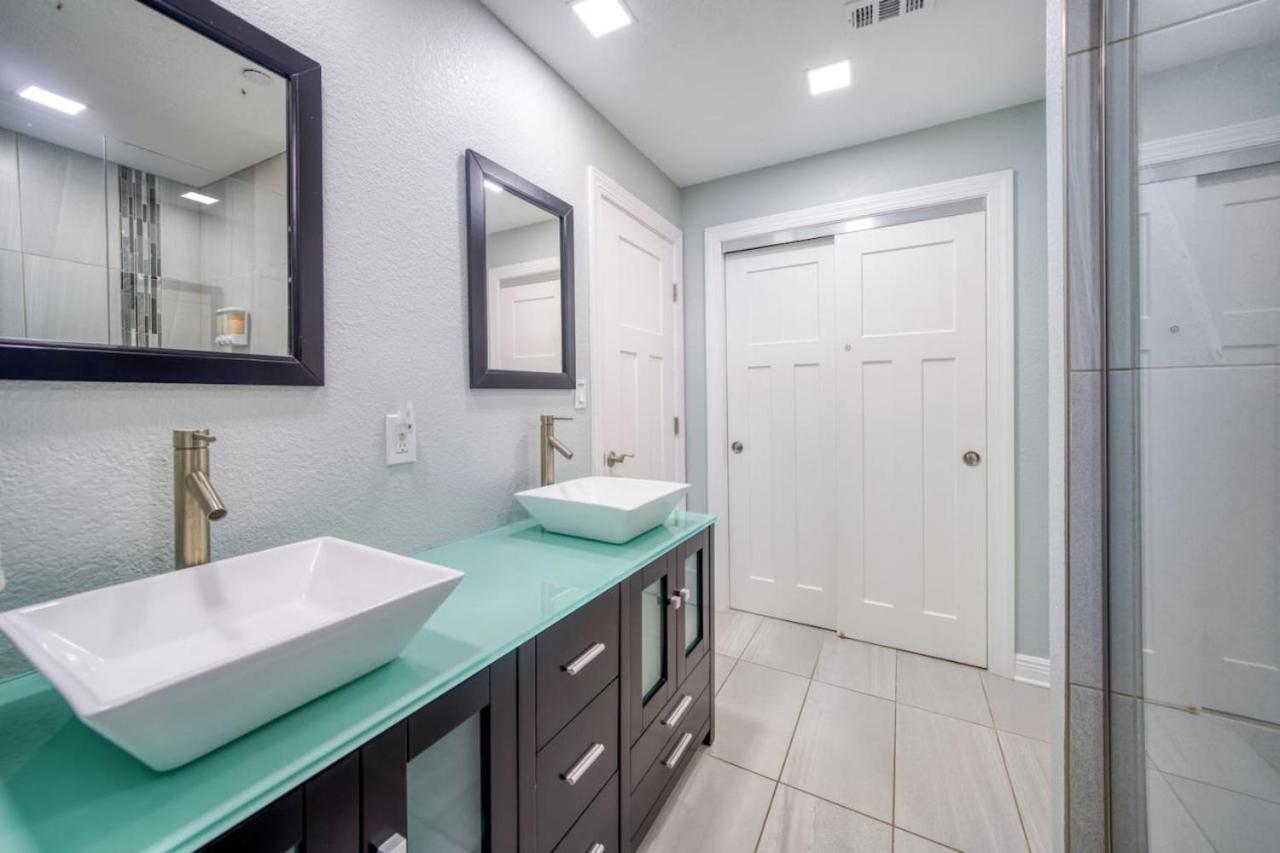 2,000 Sq Ft With Private Indoor Poolside Unit 4 At Four Shores