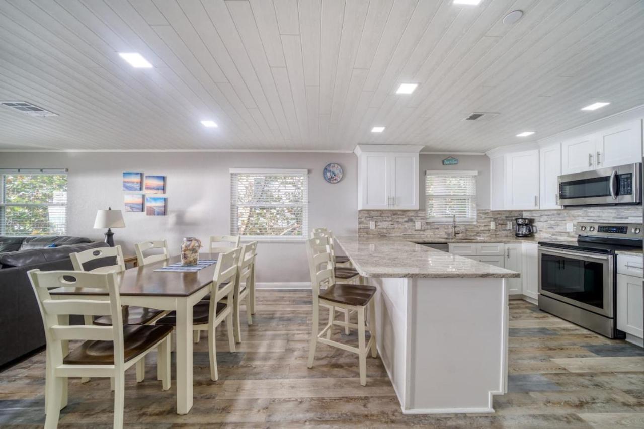 Holiday home 2,000 Sq Ft With Private Indoor Poolside Unit 4 At Four Shores Clearwater Beach