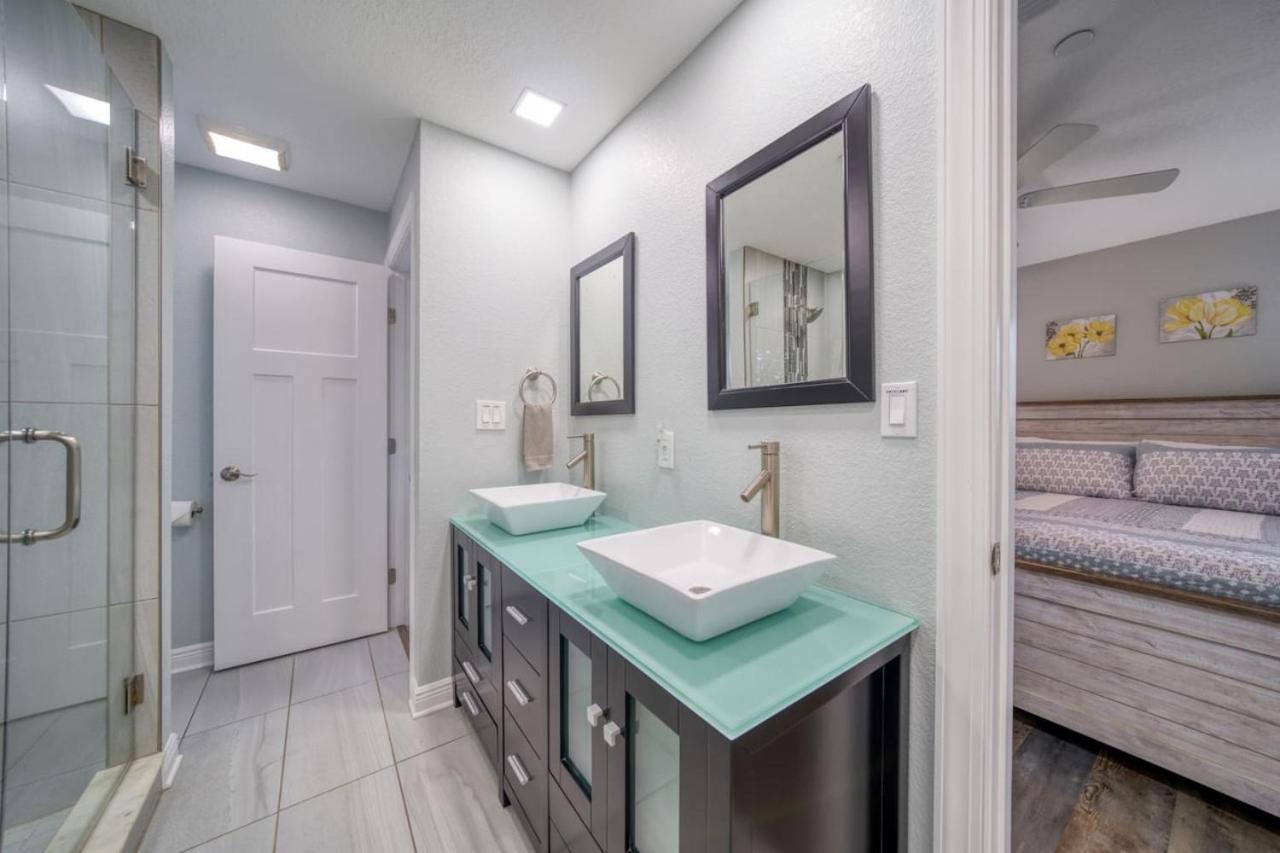 2,000 Sq Ft With Private Indoor Poolside Unit 4 At Four Shores * Clearwater Beach