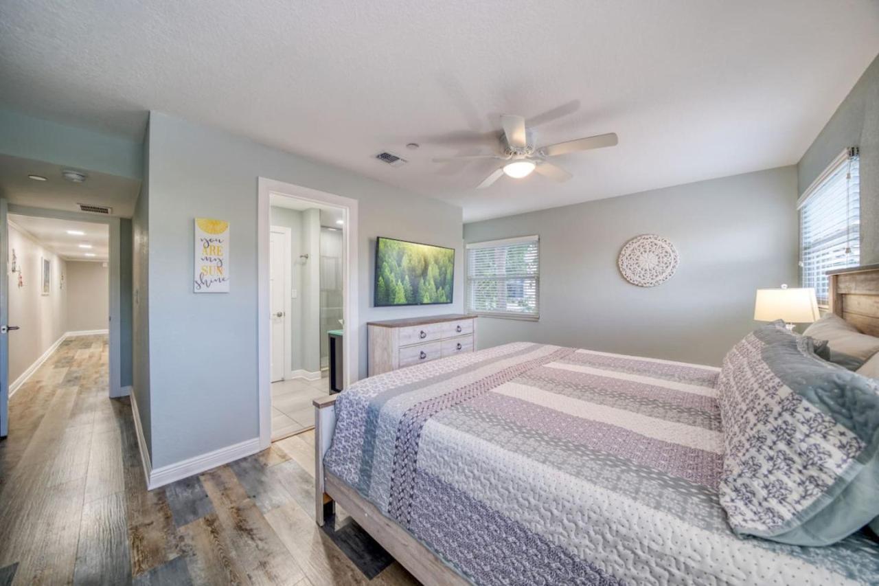 2,000 Sq Ft With Private Indoor Poolside Unit 4 At Four Shores