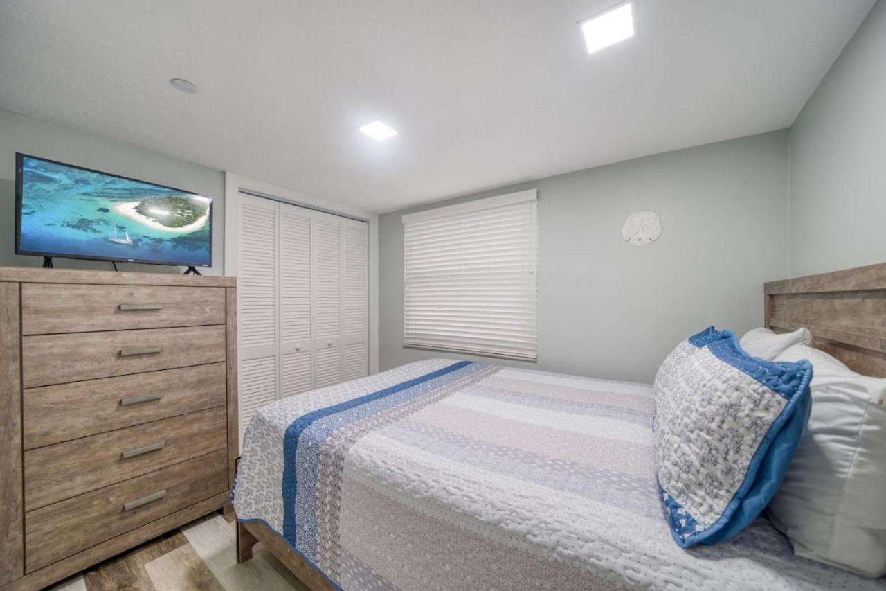 Four Shores Unit 2 Sunset Direct Gulf With Pool And * Clearwater Beach
