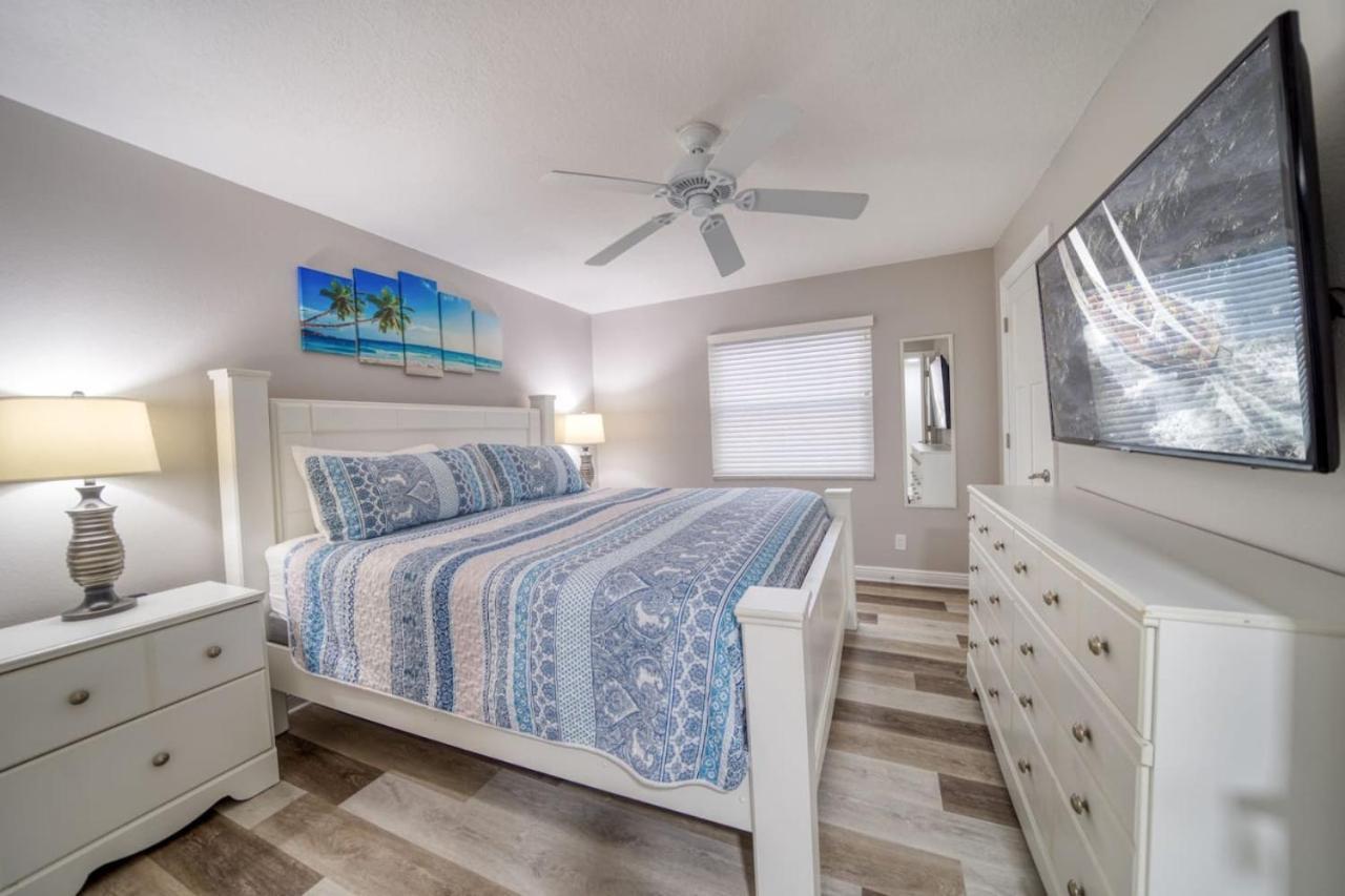 Four Shores Unit 2 Sunset Direct Gulf With Pool And Clearwater Beach