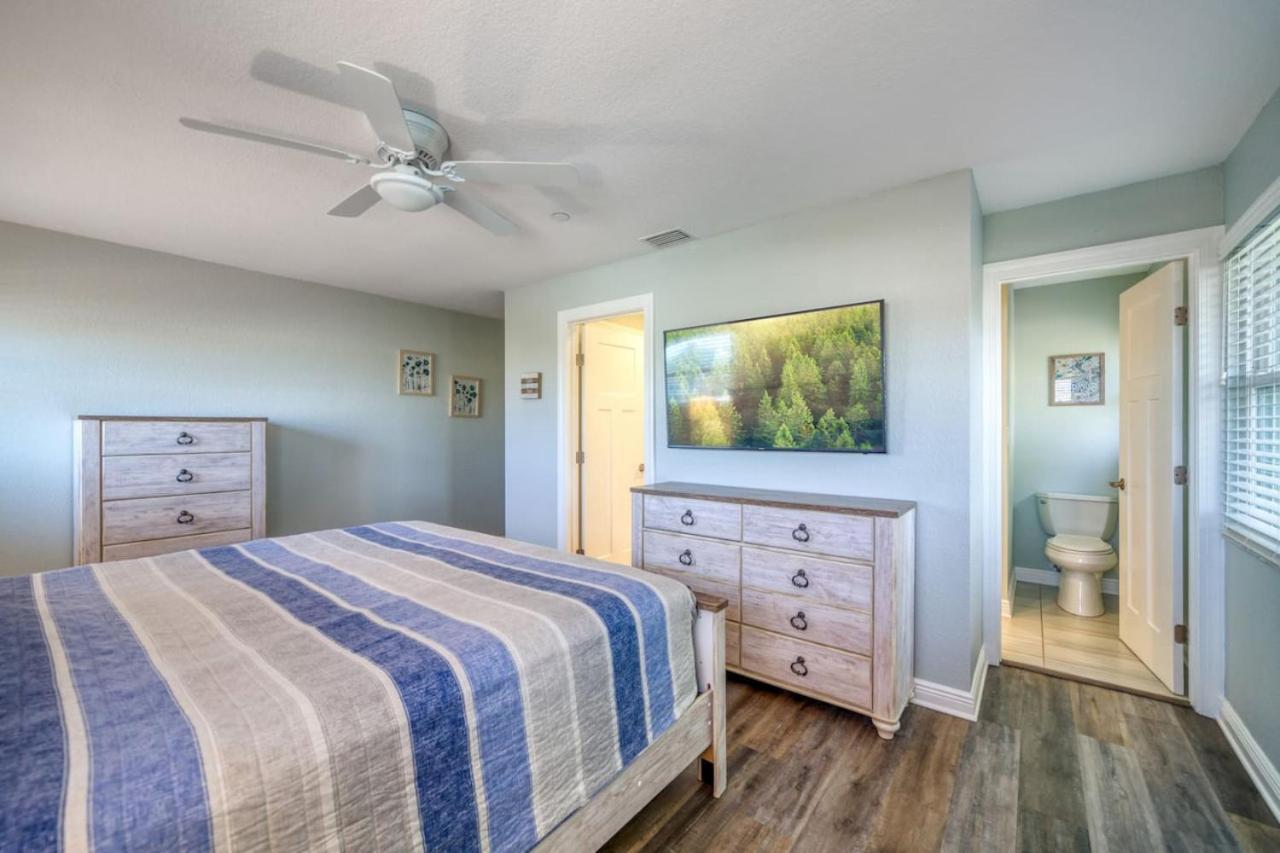 Four Shores Unit 3 Gulf Direct Gulf With Pool And Clearwater Beach