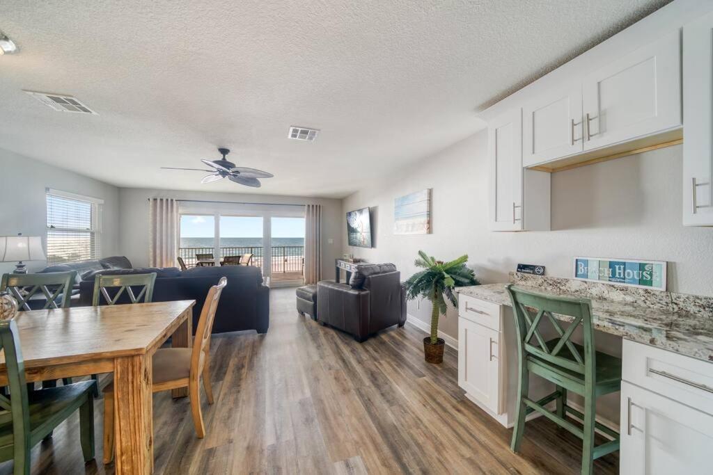 Holiday home Four Shores Unit 1 Direct Gulf With Pool &