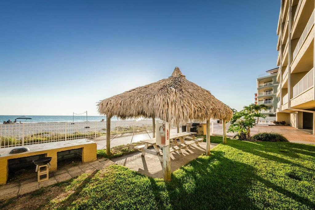 Living Beachfront Apartment Clearwater Beach