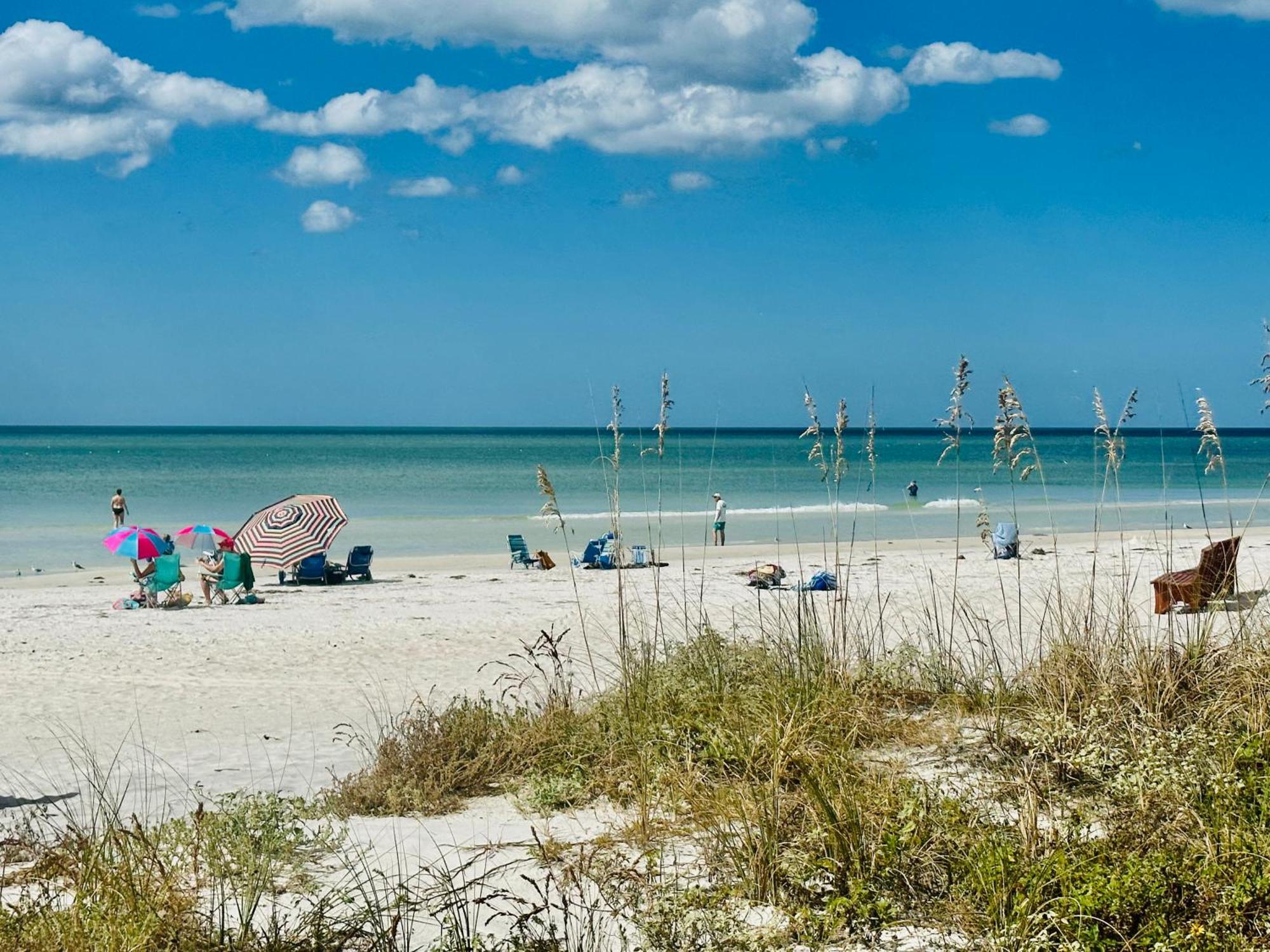 Pelican Beach Studio 7 * Clearwater Beach