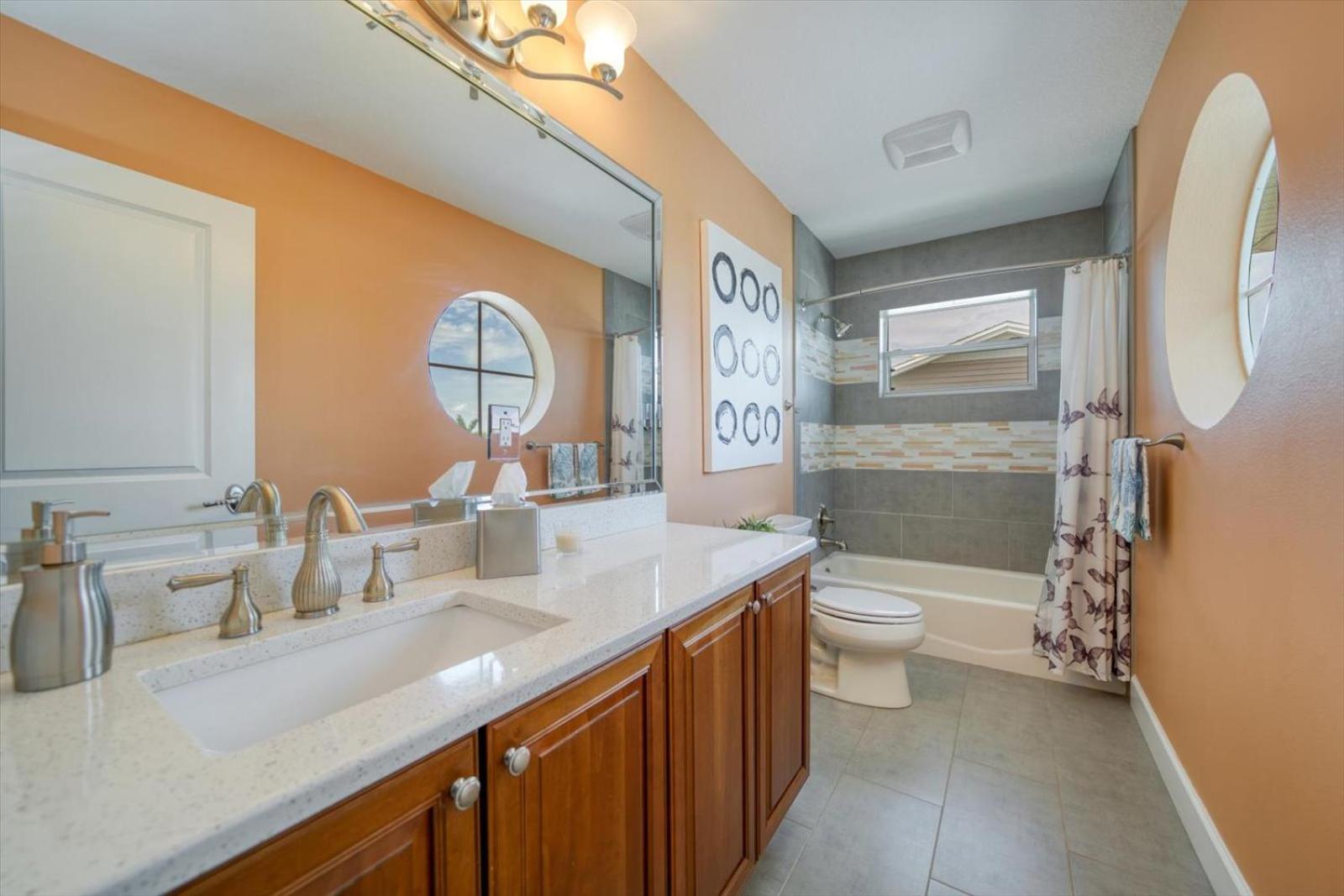 Waterfront Luxury W/ Heated Salt Pool & Golf Cart Clearwater Beach