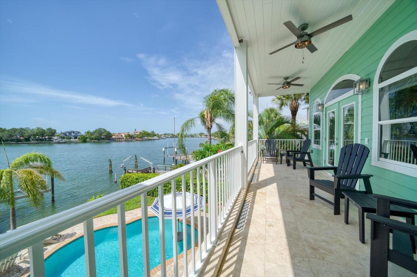 Holiday home Waterfront Luxury W/ Heated Salt Pool & Golf Cart Clearwater Beach