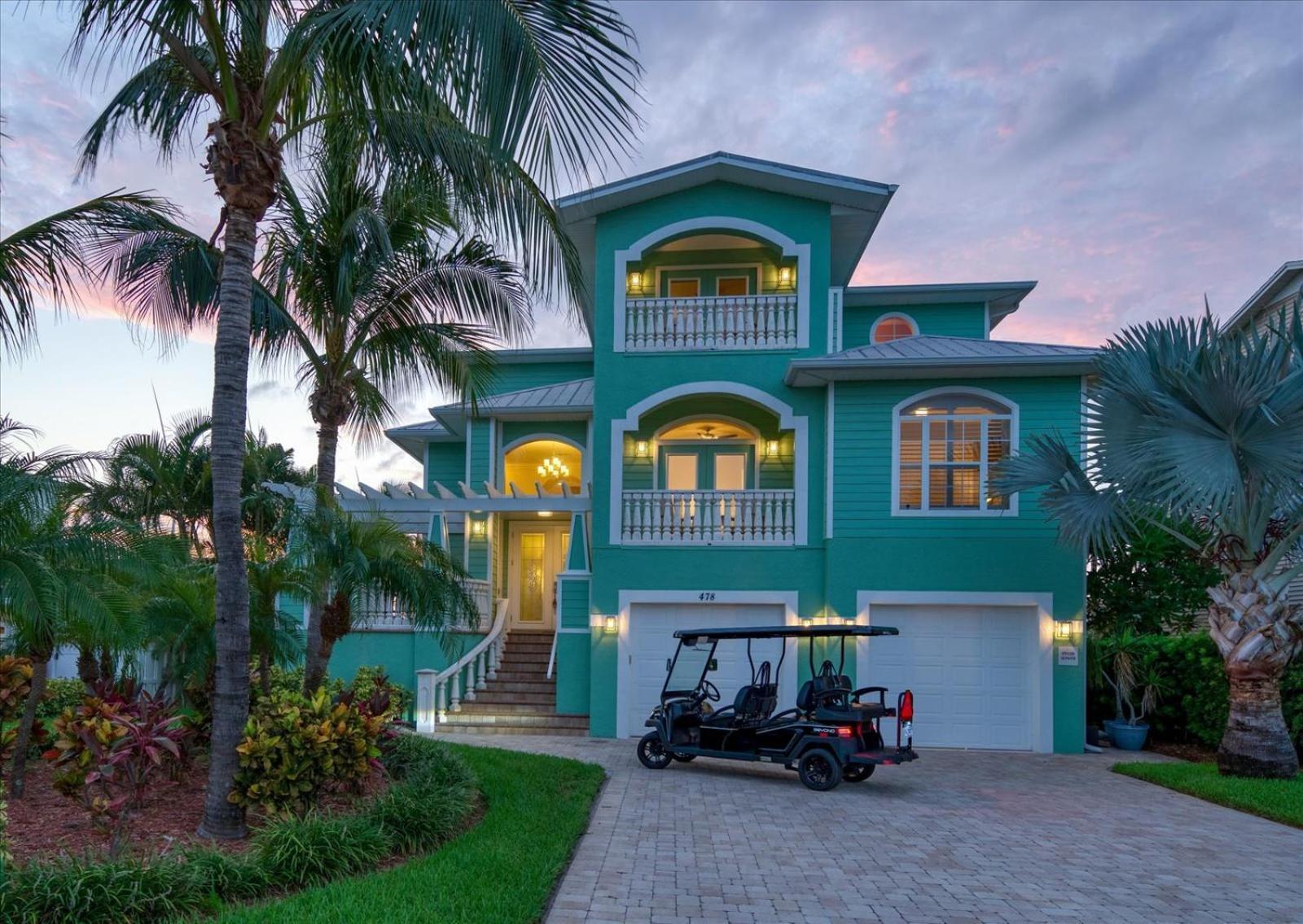 Waterfront Luxury W/ Heated Salt Pool & Golf Cart