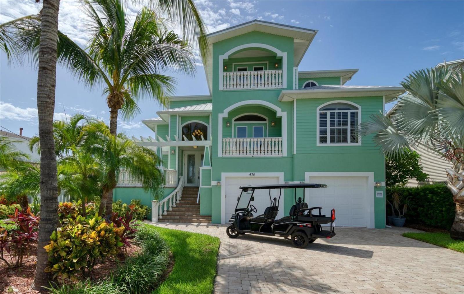 Waterfront Luxury W/ Heated Salt Pool & Golf Cart