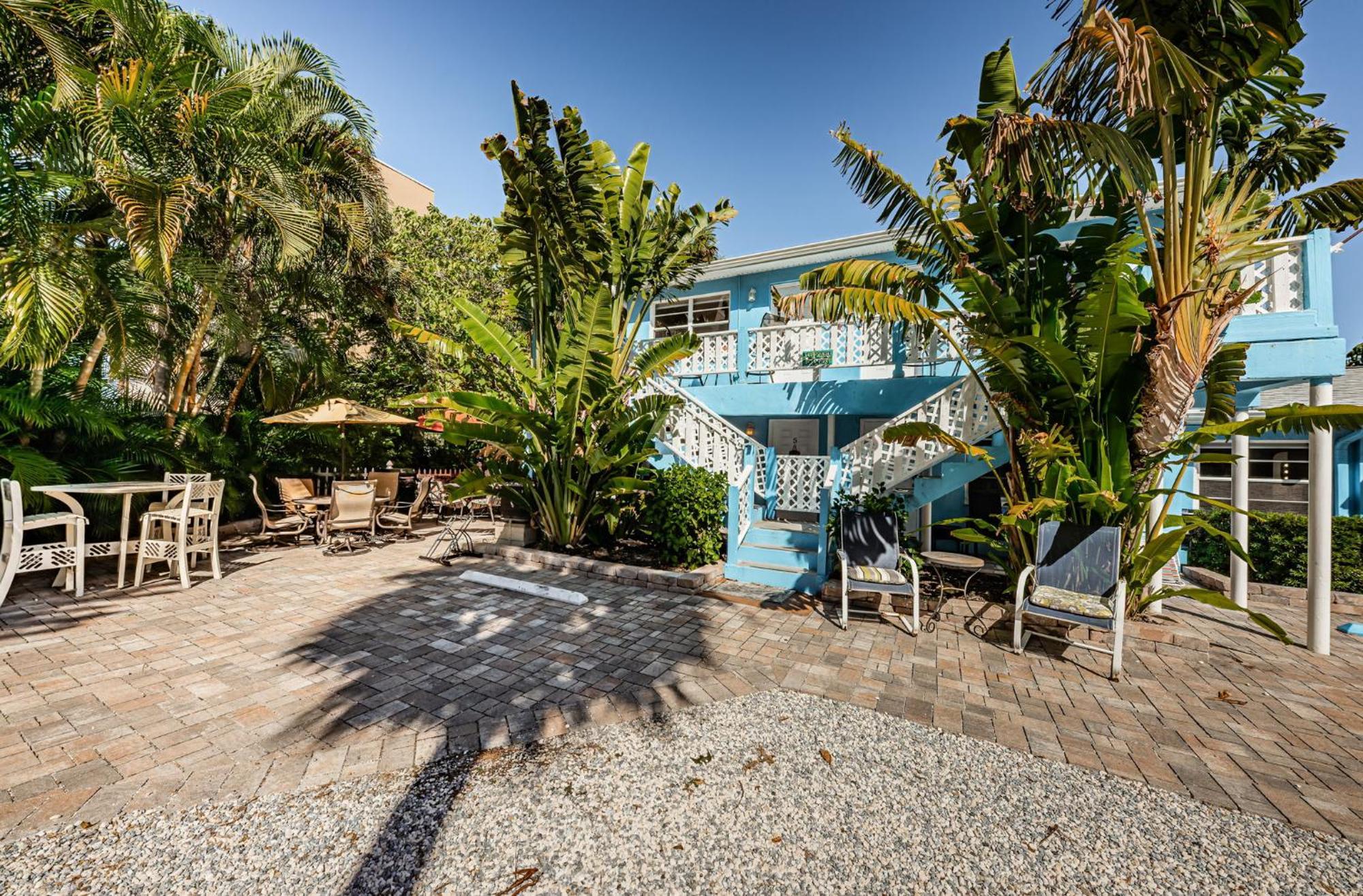 Apartment Blue Water Beachside 6 *