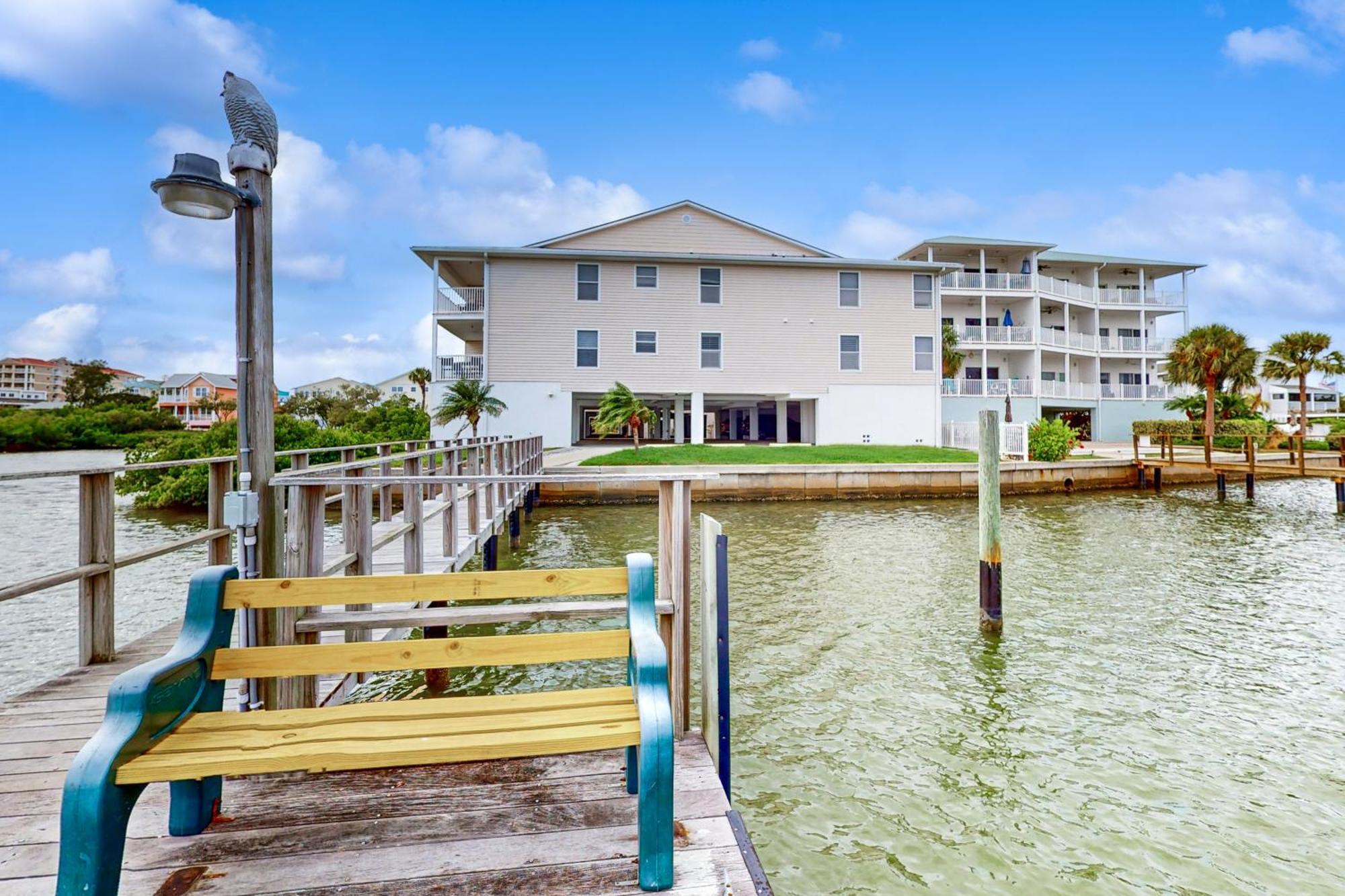 Apartment Captain's Cove 304 *