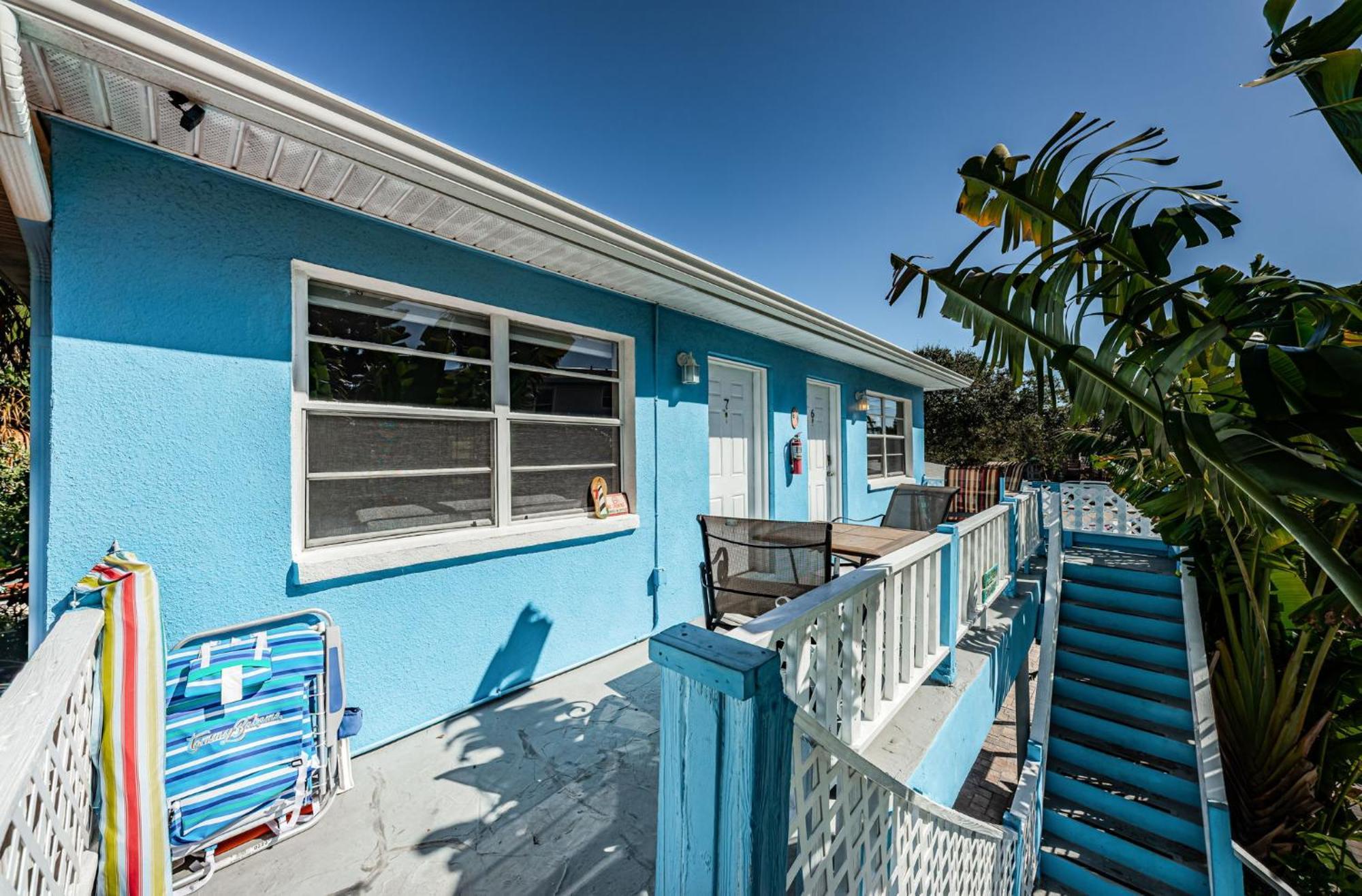 Tropical Blue Water Beachside 7 Apartment Clearwater Beach