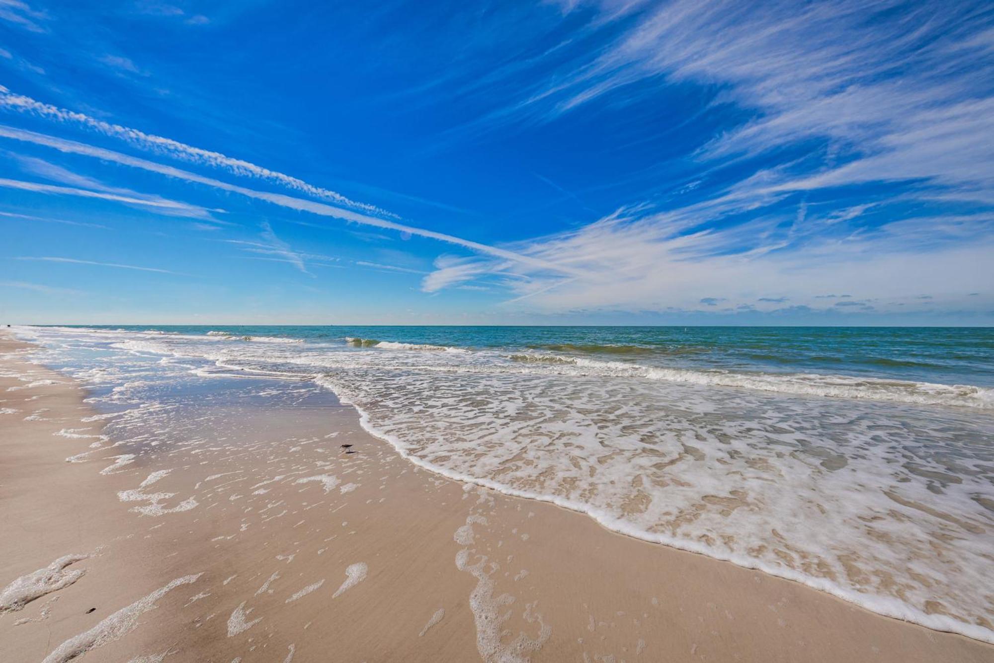 Tropical Blue Water Beachside 7 Clearwater Beach