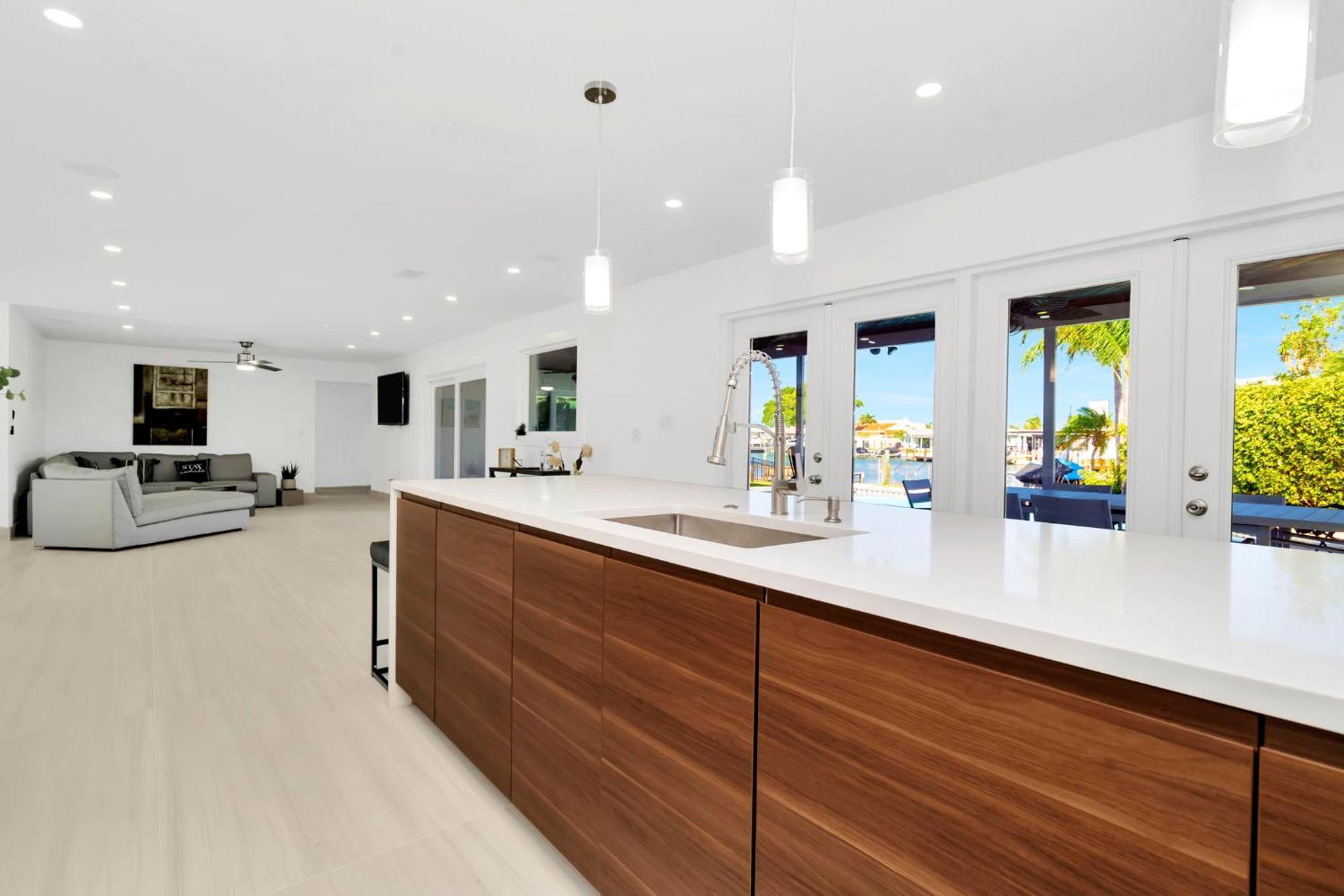 Clearwater Waterfront Modern 4bd 2big Open Loft 4bt With Pool Boat Deck Sleep 15 Holiday home Clearwater Beach