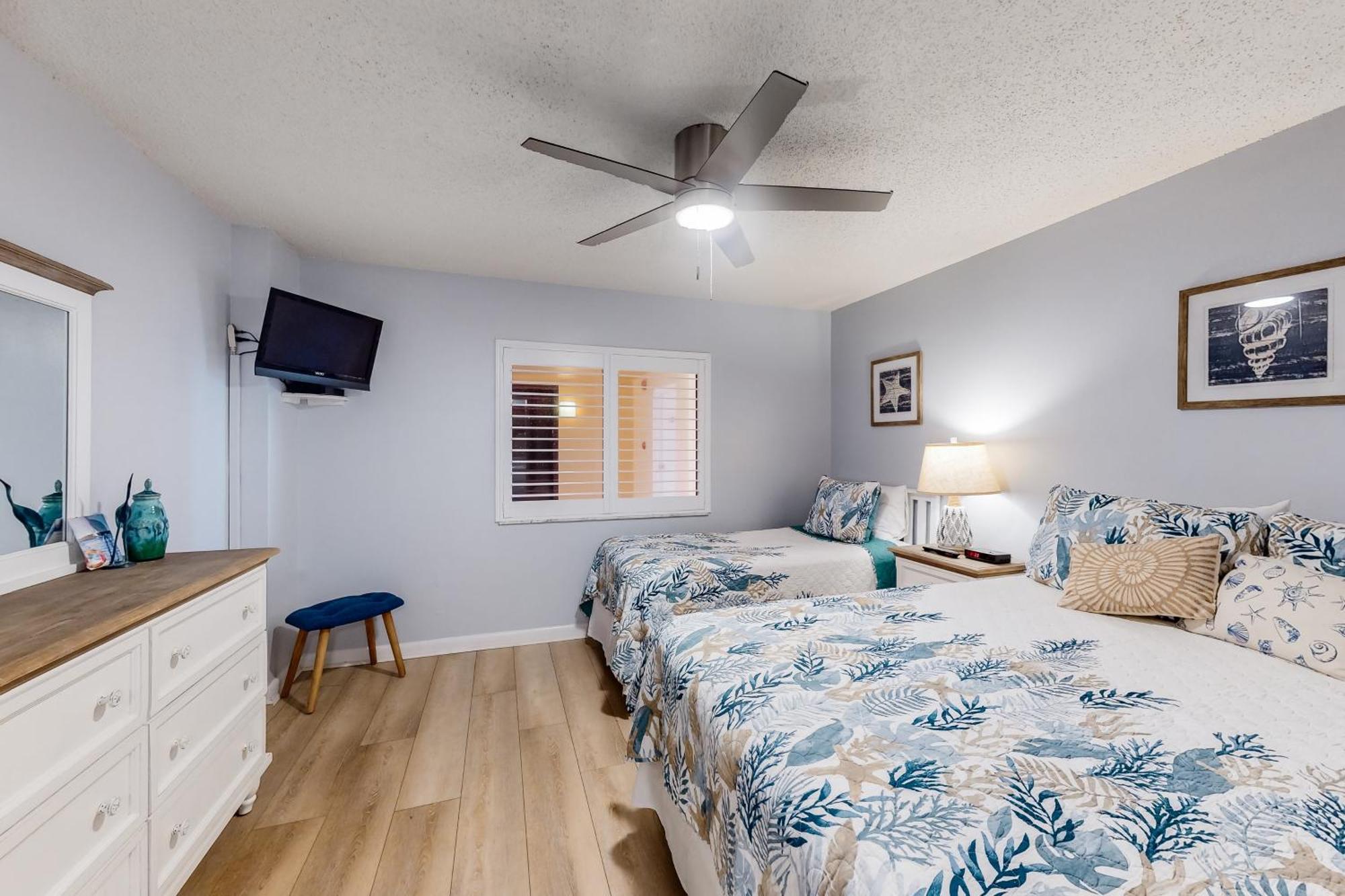 Reef Club 306 Apartment Clearwater Beach