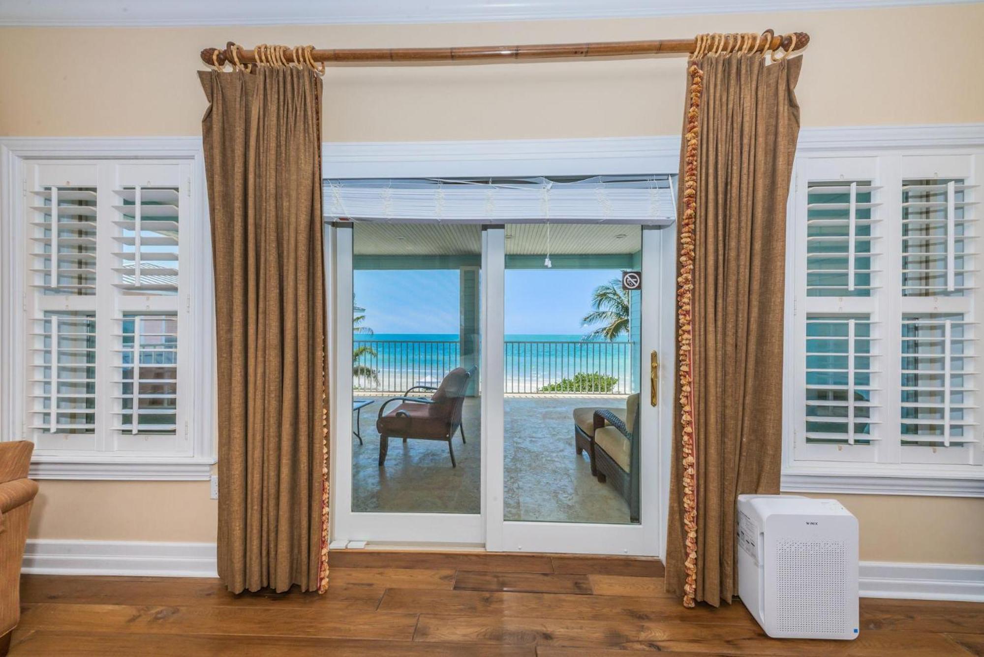 Exclusive Aqua Escape *