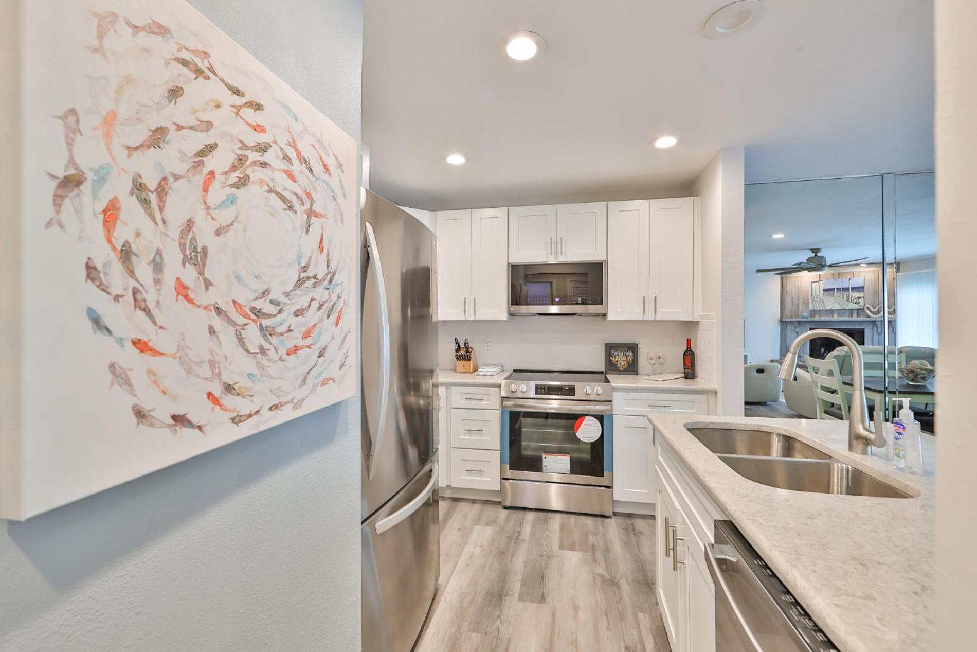 100 Steps To Beautiful Indian Rocks Beach, Oceanside, 2 Bedroom Updated Apartment Clearwater Beach